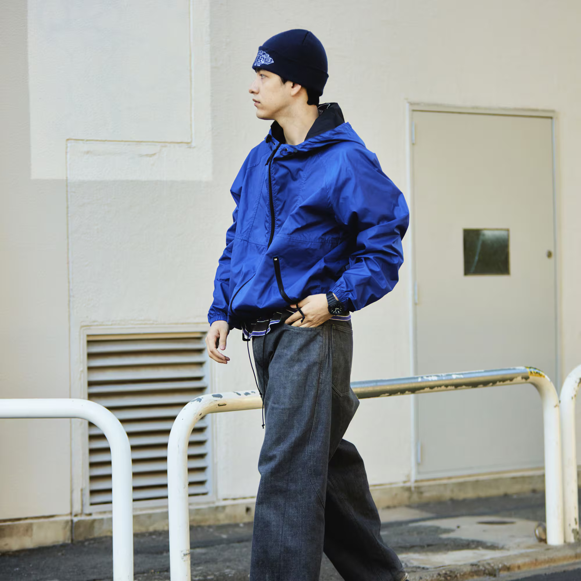 G-shock GA-2100-1ADR-pic3 ساعت کاسیو جیشاک مدل GA‑2100‑1ADR با طراحی هشتضلعی و فناوری Carbon Core Guard