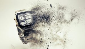 ساعت Casio AE‑1200WHD‑1A مشهور به Casio Royale، با بند استیل، قابلیت World Time و مقاومت آبی 100 متر، استفاده شده در فیلم Casino Royale (2006)