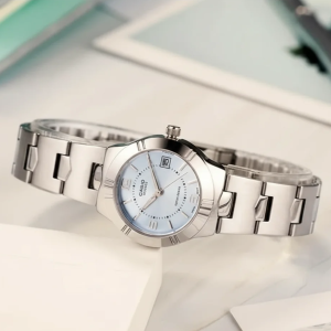 ساعت زنانه Casio LTP‑1241D‑2ADF با صفحه آبی آسمانی و بند استیل ضدزنگ