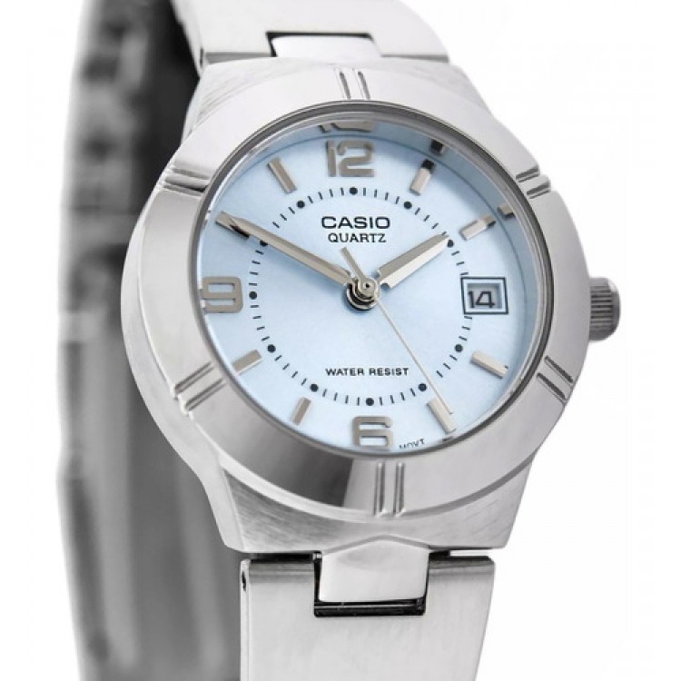 Casio-LTP-1241D-2ADF-هفتم ساعت زنانه Casio LTP‑1241D‑2ADF با صفحه آبی آسمانی و بند استیل ضدزنگ