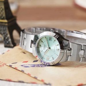 ساعت زنانه Casio LTP‑1241D‑3ADF با صفحه سبز کلاسیک و بند استیل ضدزنگ