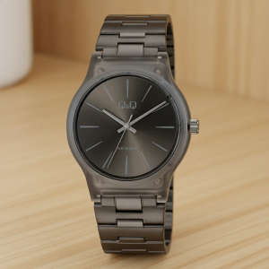 ساعت زنانه Q&Q VS50J-005Y با صفحه مشکی، موتور کوارتز ژاپنی، بدنه فولاد ضدزنگ و مقاومت آبی 10 بار