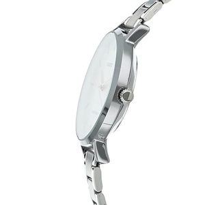 ساعت مچی زنانه Casio MTP-VT01D-7BUDF با صفحه سفید مینیمال، قاب و بند استیل نقره‌ای و طراحی کلاسیک؛ مناسب استایل رسمی و روزمره