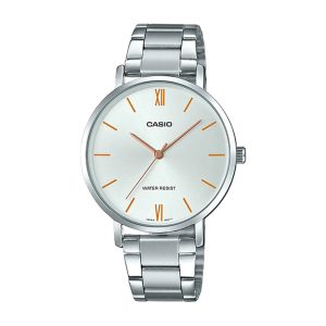 ساعت مچی زنانه Casio MTP-VT01D-7BUDF با صفحه سفید مینیمال، قاب و بند استیل نقره‌ای و طراحی کلاسیک؛ مناسب استایل رسمی و روزمره