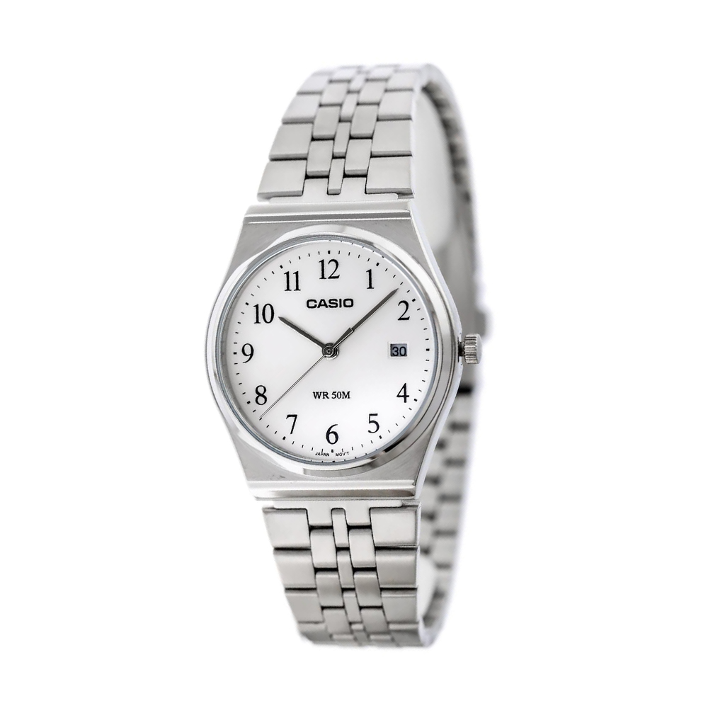 5-MTP-B145D-7-7 ساعت مچی مردانه Casio MTP-B145D-7BV با صفحه سفید مینیمال، قاب و بند استیل نقرهای، طراحی کلاسیک دهههشتادی، مقاومت آب 50 متر و نمایش تاریخ؛ مناسب استایل روزمره و نیمهرسمی