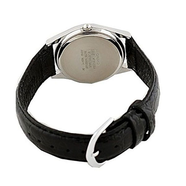 9-LTP-1094E-1ARDF-8 ساعت مچی زنانه Casio LTP‑1094E‑1ARDF با صفحه مشکی کلاسیک، قاب نقرهای براق و بند چرمی مشکی باریک؛ طراحی کوچک و ظریف مناسب استایل روزمره و مینیمال