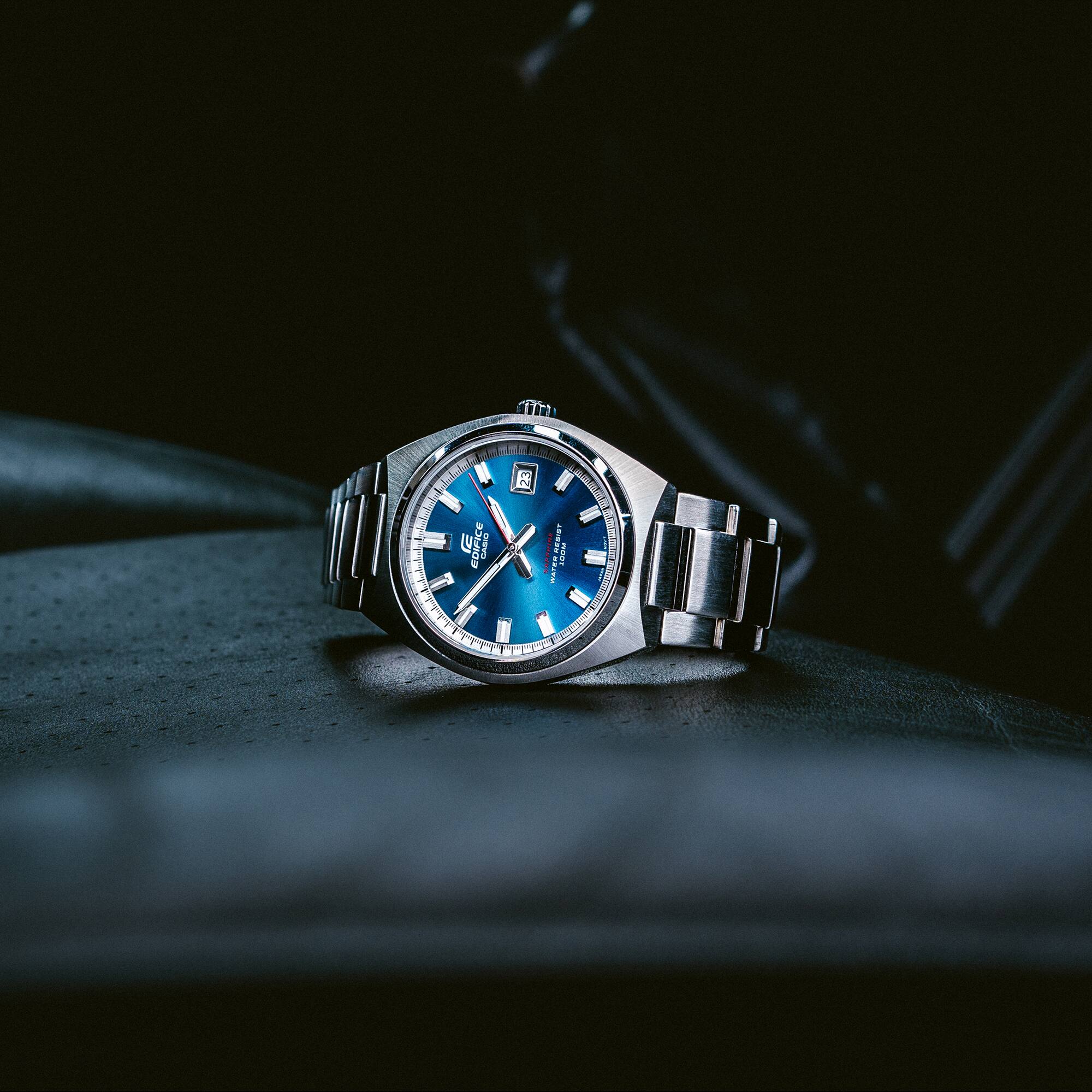 EFB-109D-2A-2 ساعت مچی مردانه Casio Edifice EFB‑109D‑2AVUDF با صفحه آبی تیره (Navy Blue)، قاب و بند استیل نقرهای، شیشه یاقوت کبود ضدخش، نمایش تاریخ و مقاومت آب ۱۰۰ متر مناسب استایل رسمی و روزمره