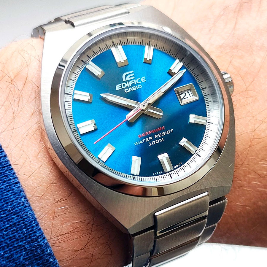 EFB-109D-2A-4 ساعت مچی مردانه Casio Edifice EFB‑109D‑2AVUDF با صفحه آبی تیره (Navy Blue)، قاب و بند استیل نقرهای، شیشه یاقوت کبود ضدخش، نمایش تاریخ و مقاومت آب ۱۰۰ متر مناسب استایل رسمی و روزمره