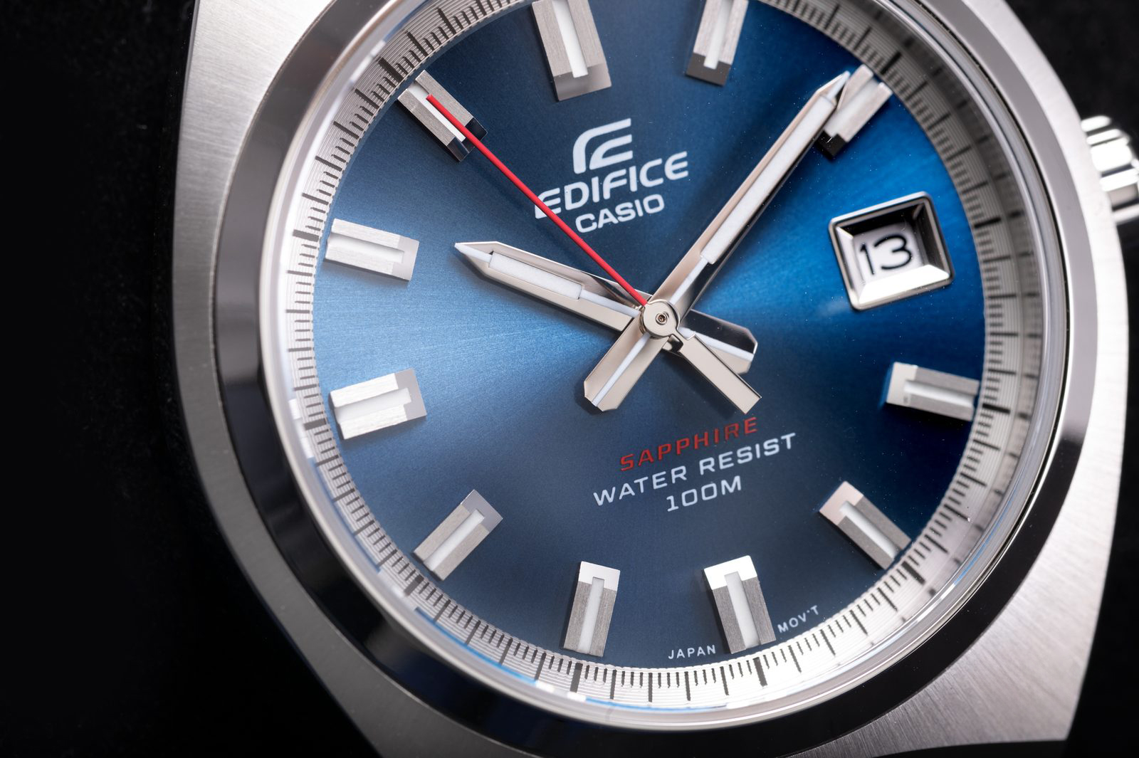 EFB-109D-2A-5 ساعت مچی مردانه Casio Edifice EFB‑109D‑2AVUDF با صفحه آبی تیره (Navy Blue)، قاب و بند استیل نقرهای، شیشه یاقوت کبود ضدخش، نمایش تاریخ و مقاومت آب ۱۰۰ متر مناسب استایل رسمی و روزمره