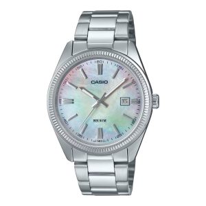 ساعت مچی مردانه Casio MTP‑1302DS‑7AVDF با صفحه صدف سفید طبیعی (Mother of Pearl)، قاب و بند استیل نقره‌ای، نمایش تاریخ در موقعیت ساعت ۳، شیشه مینرال و مقاومت آب ۵۰ متر؛ مناسب استایل رسمی و روزمره شیک